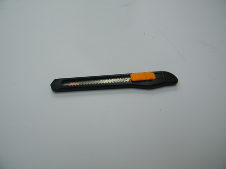 คัดเตอร์กันไฟฟ้าสถิต Anti static stationeries esd cutter ae-1048